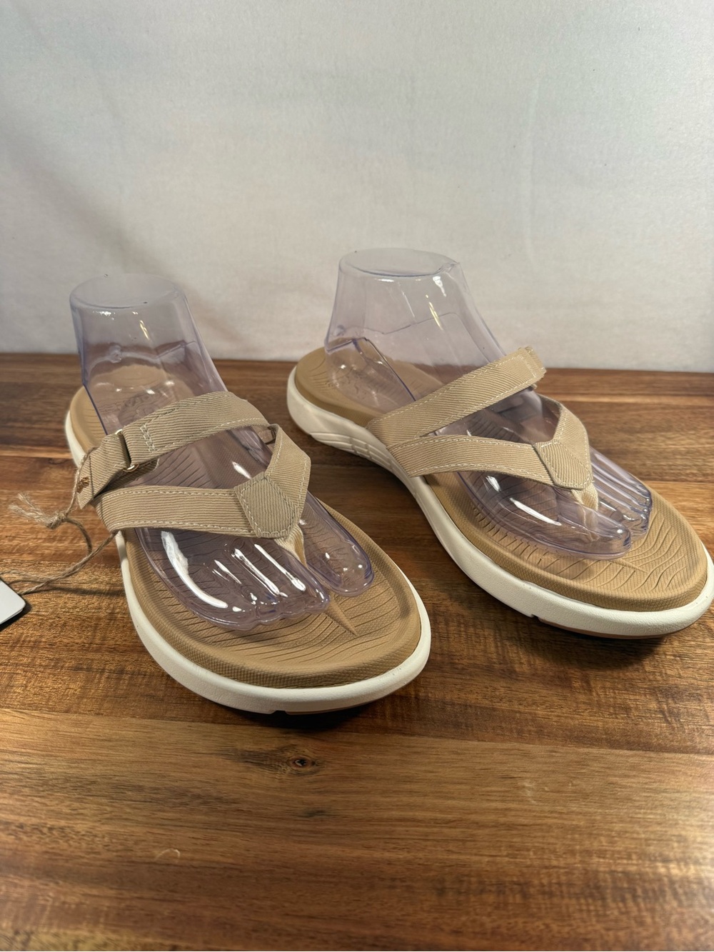 Coface Orthodic Lightweight Flip Flop Thong Sandals Beige Size 10 NWT